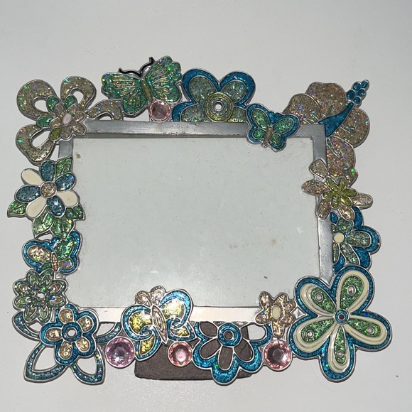 Ornate Retro Floral Butterfly Picture Frame With Glitter Enamel & Jewel Detail - Picture 3 of 7